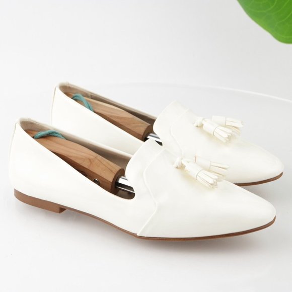 Elegant White Tassel Loafers for Women - Picture 2 of 12